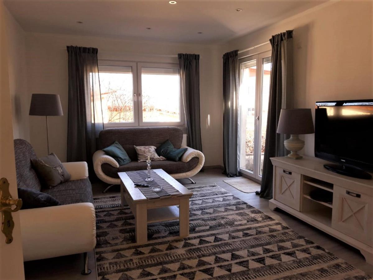 Ferienhaus "Villa Am Eck" Eichenzell Buitenkant foto