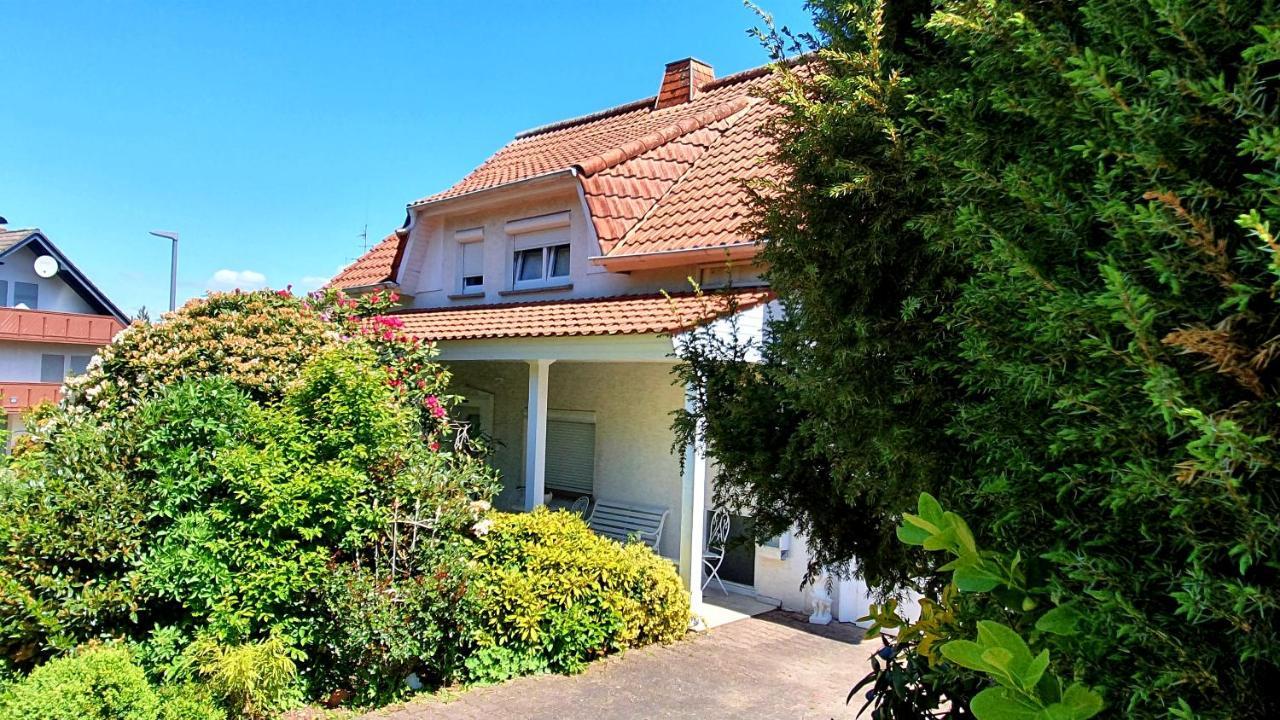 Ferienhaus "Villa Am Eck" Eichenzell Buitenkant foto